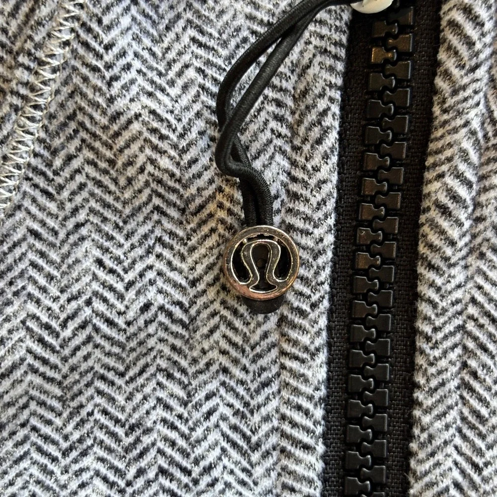 Lululemon Define Jacket‎ – Herringbone / Black & White – Size 4